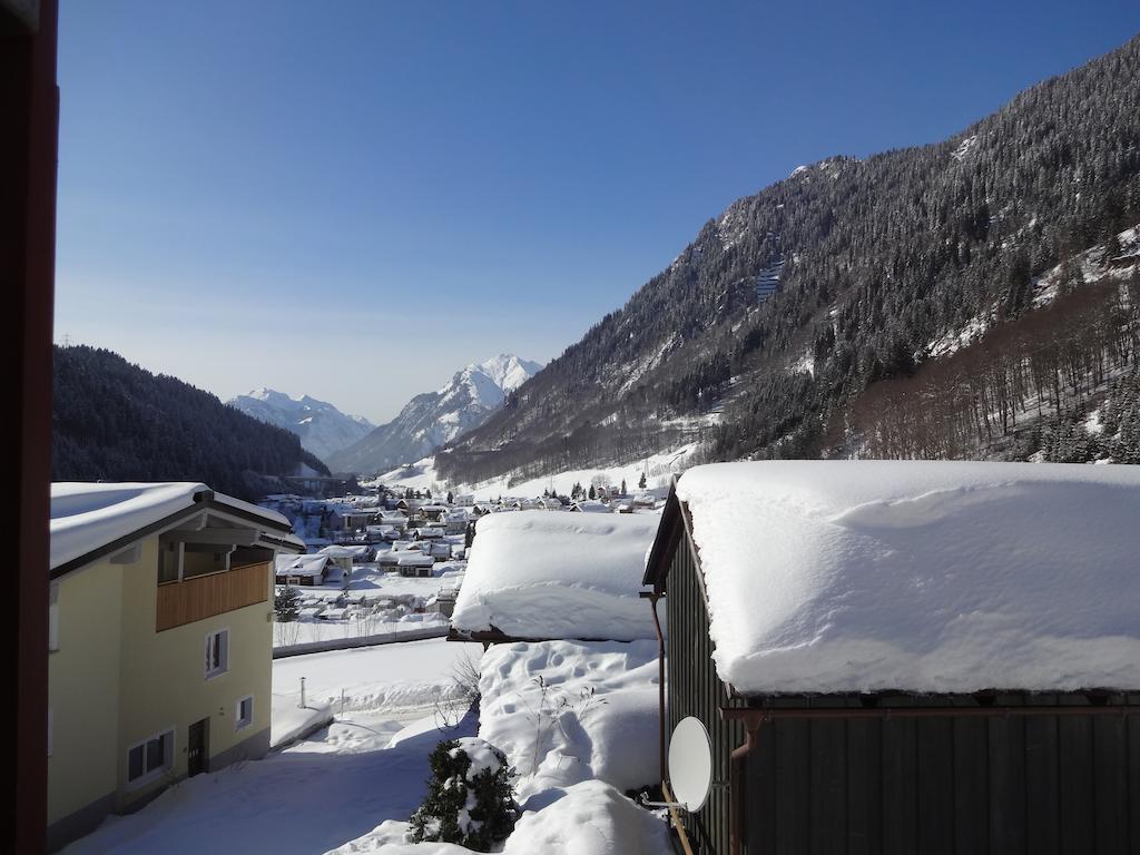 Haus Kinsperger Apartment Klosterle am Arlberg Exterior photo