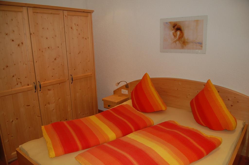Haus Kinsperger Apartment Klosterle am Arlberg Room photo