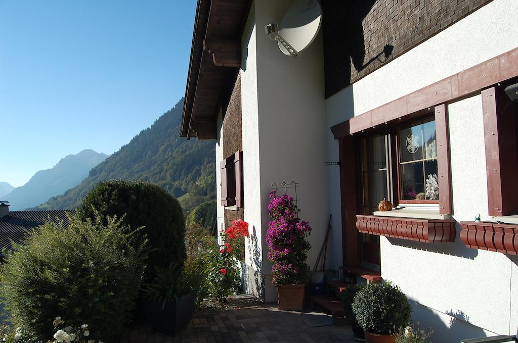 Haus Kinsperger Apartment Klosterle am Arlberg Exterior photo